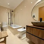 Beautiful House In T2 Pool And Garage Сasa de vacaciones Albufeira