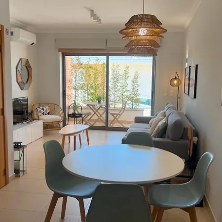 Beautiful Family House In T2 Pool And Garage