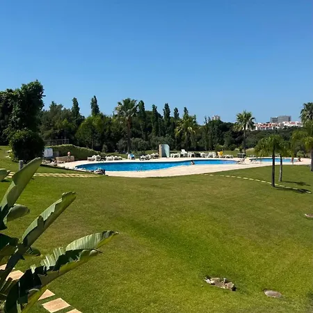 Holiday home Beautiful Family House In T2 Pool And Garage