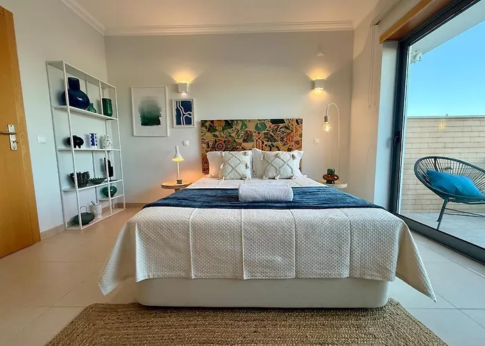 Beautiful House In T2 Pool And Garage Holiday home *