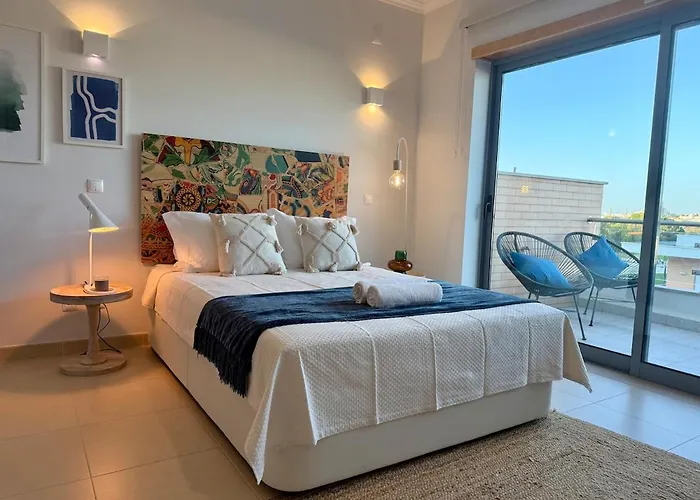 Beautiful House In T2 Pool And Garage