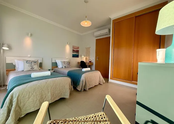 Beautiful House In T2 Pool And Garage *