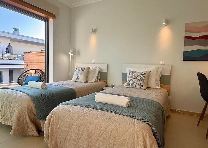 Beautiful House In T2 Pool And Garage *