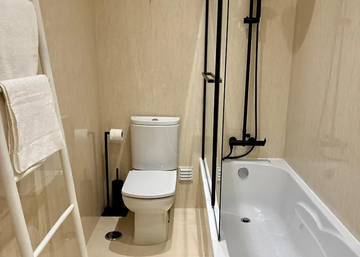 Beautiful House In T2 Pool And Garage * Albufeira