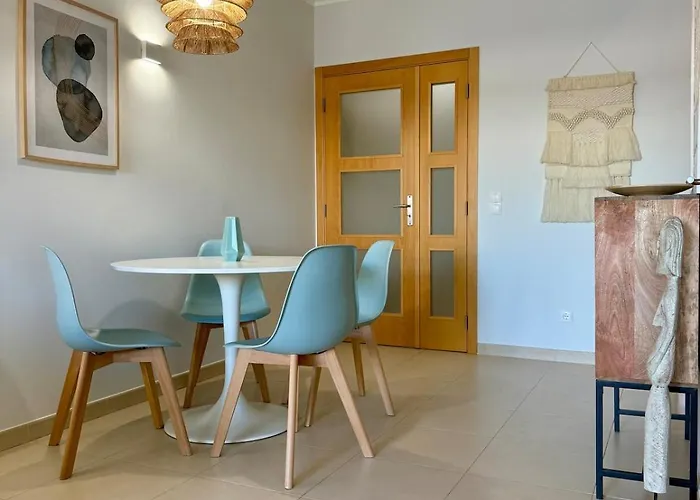 Beautiful House In T2 Pool And Garage *