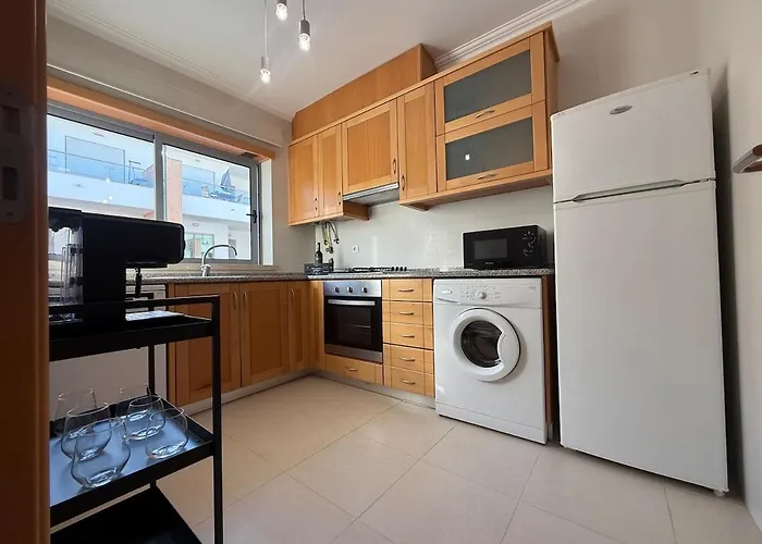 Beautiful House In T2 Pool And Garage