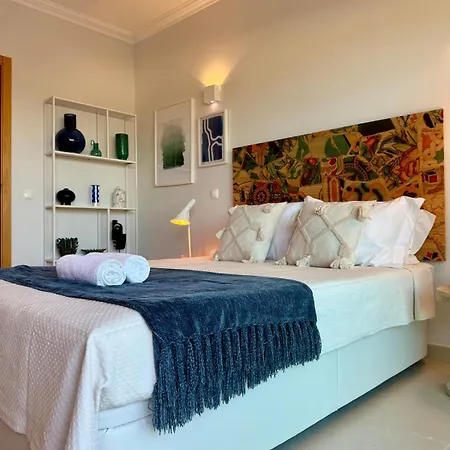 Beautiful House In T2 Pool And Garage * Albufeira