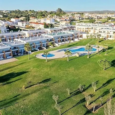 Beautiful House In T2 Pool And Garage Holiday home Albufeira